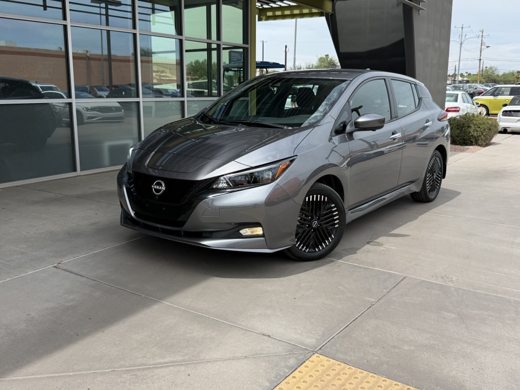 Used 2024 Nissan Leaf SV Plus FWD image 2