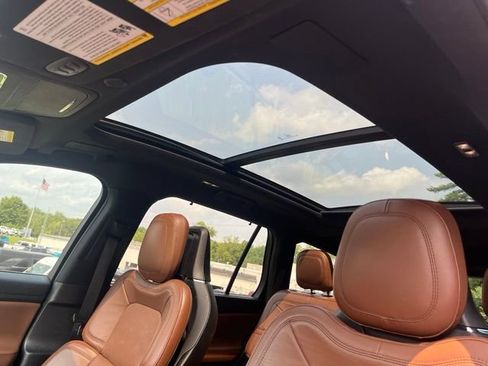 Used 2020 Lincoln Aviator Reserve w/ Equipment Group 201A RWD image 14