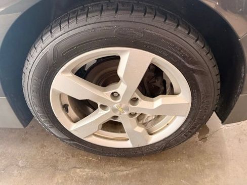 Used 2014 Chevrolet Volt w/ Enhanced Safety Package 1 FWD image 6