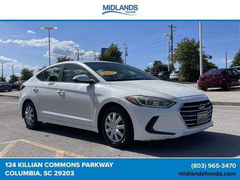 Used 2017 Hyundai Elantra SE FWD image 1