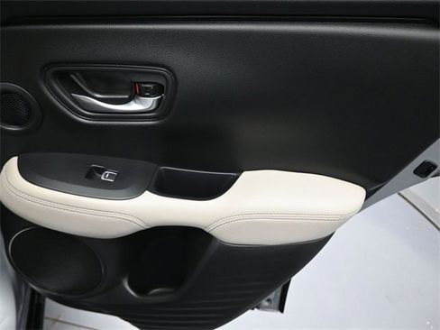 Certified 2024 Honda HR-V EX-L image 26