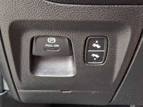 Used 2020 RAM 1500 Big Horn AWD/4WD image 24
