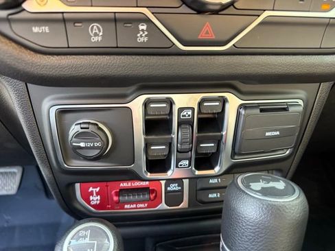 New 2025 Jeep Wrangler Unlimited Sport AWD/4WD image 21