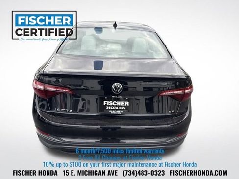 Used 2023 Volkswagen Jetta SE w/ Panoramic Sunroof Package image 4