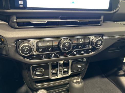 New 2025 Jeep Wrangler Sahara image 25