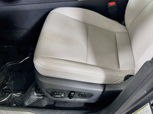 Used 2023 Lexus RX 350 Premium w/ Accessory Package AWD/4WD image 19