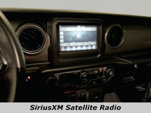 Used 2022 Jeep Wrangler Sport AWD/4WD image 8