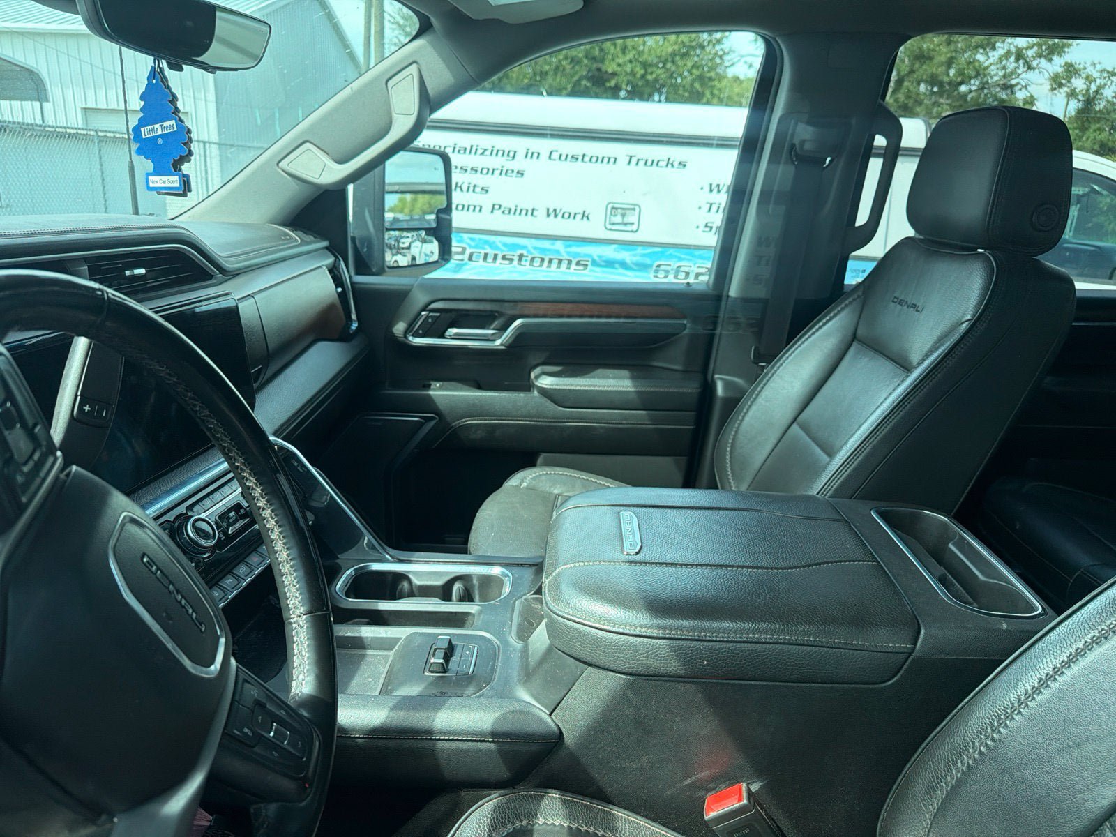 Used 2024 GMC Sierra 2500 Denali w/ Denali Reserve Package AWD/4WD image 7