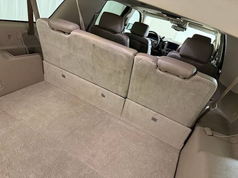 Used 2015 Chevrolet Suburban LTZ RWD image 73