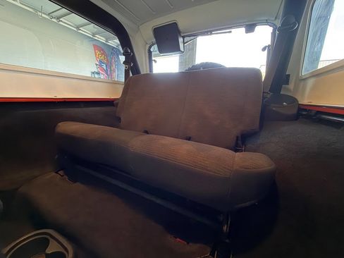 Used 2005 Jeep Wrangler Unlimited Rubicon AWD/4WD image 18