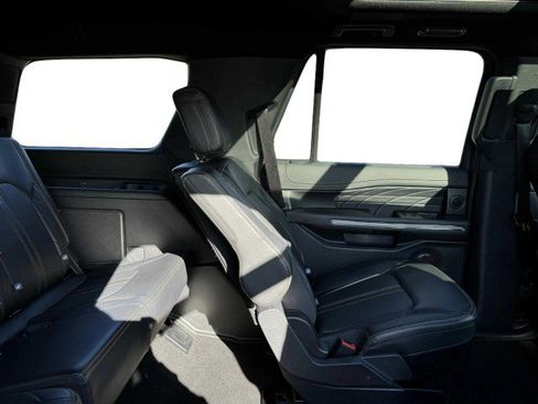 Used 2024 Ford Expedition Platinum image 51