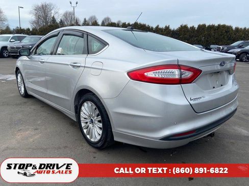 Used 2013 Ford Fusion SE image 3