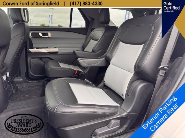 Used 2024 Ford Explorer XLT w/ Equipment Group 202A AWD/4WD image 18