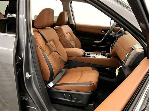 New 2025 Nissan Pathfinder Platinum w/ Lighting Package (N93) image 37