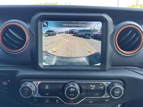 Used 2021 Jeep Gladiator Mojave image 20