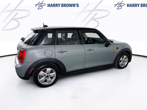 Used 2016 MINI Cooper 4-Door Hardtop image 28
