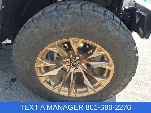 Used 2022 Jeep Wrangler Unlimited Sahara AWD/4WD image 10