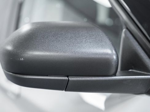 Used 2022 Ford Explorer XLT w/ Equipment Group 202A image 13