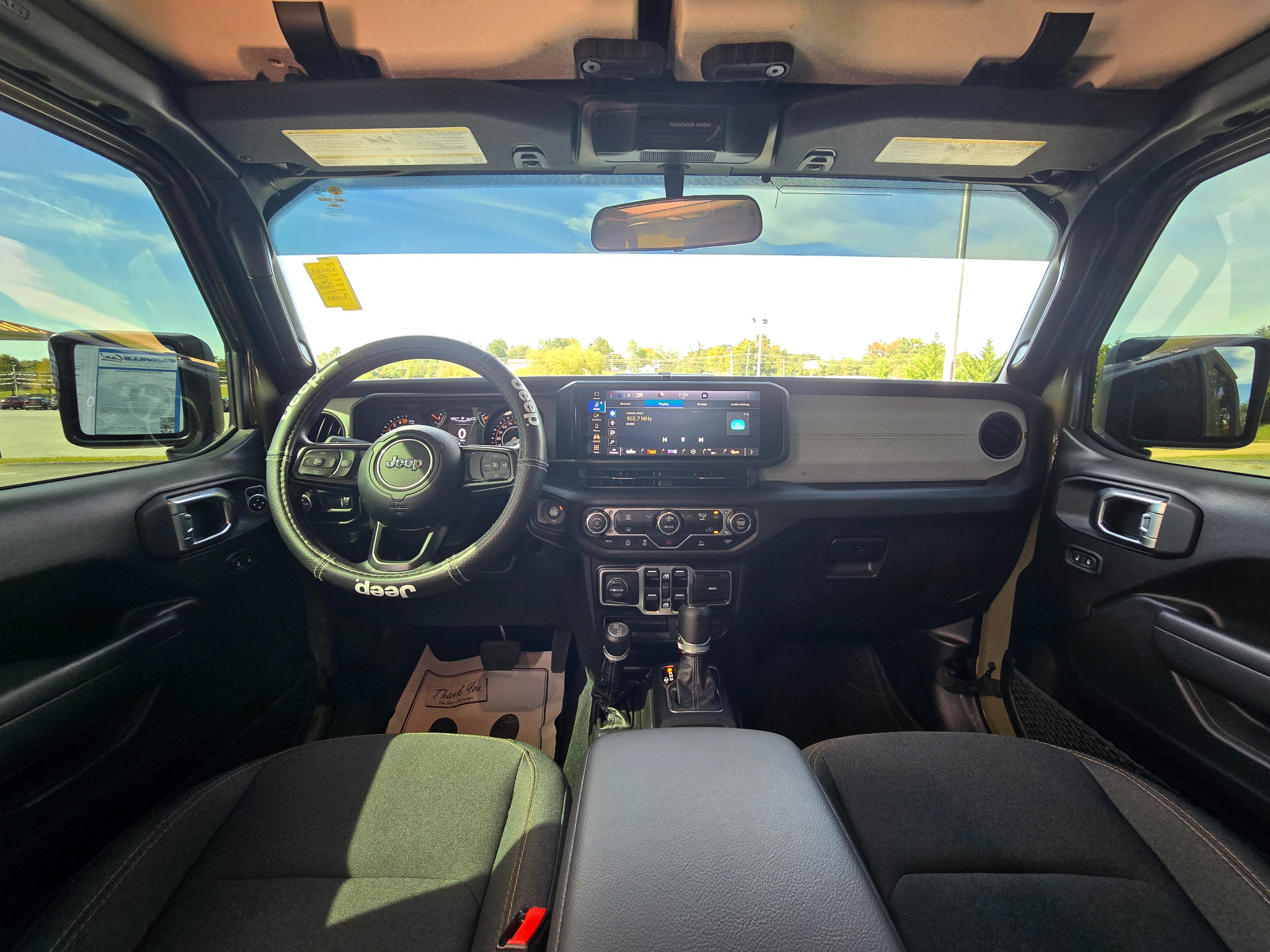 Used 2025 Jeep Gladiator Sport AWD/4WD image 18