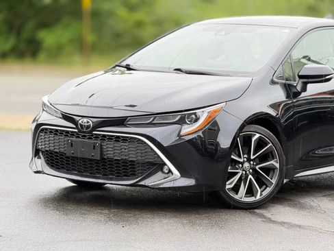 Used 2019 Toyota Corolla XSE FWD image 3
