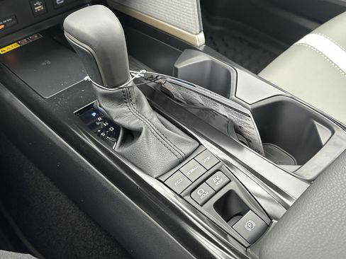 New 2026 Toyota Camry SE w/ Convenience Package image 24