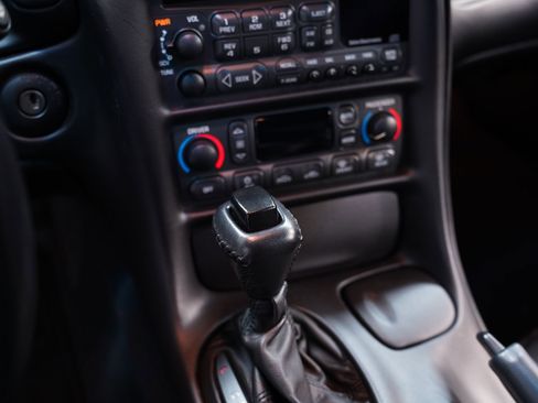 Used 2000 Chevrolet Corvette Coupe w/ Memory Pkg image 37