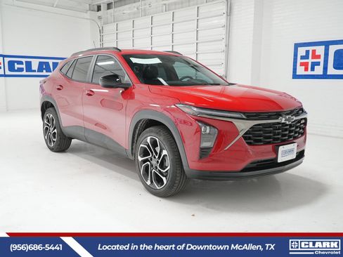 New 2026 Chevrolet Trax RS w/ Driver Confidence Package image 3