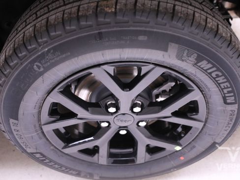 New 2026 Jeep Grand Cherokee Altitude AWD/4WD image 30