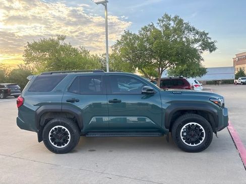 Used 2025 Toyota 4Runner TRD Off-Road AWD/4WD image 4
