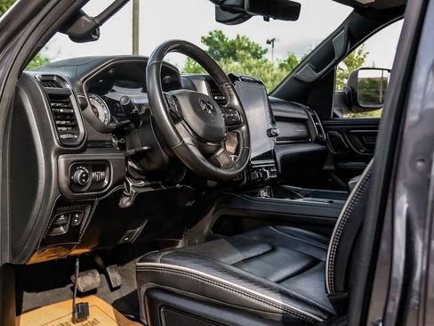 Used 2022 RAM 1500 Limited AWD/4WD image 12