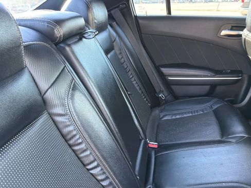 Used 2020 Dodge Charger SXT image 32