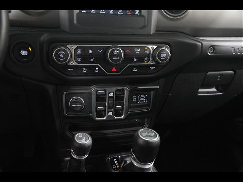Used 2022 Jeep Wrangler Unlimited Sport AWD/4WD image 15