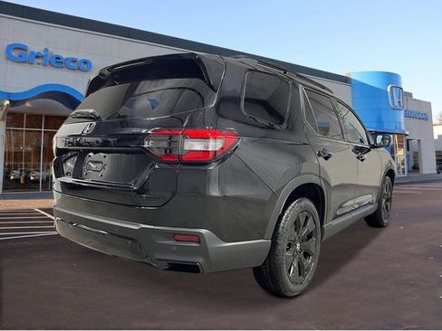 New 2026 Honda Pilot Black Edition image 5
