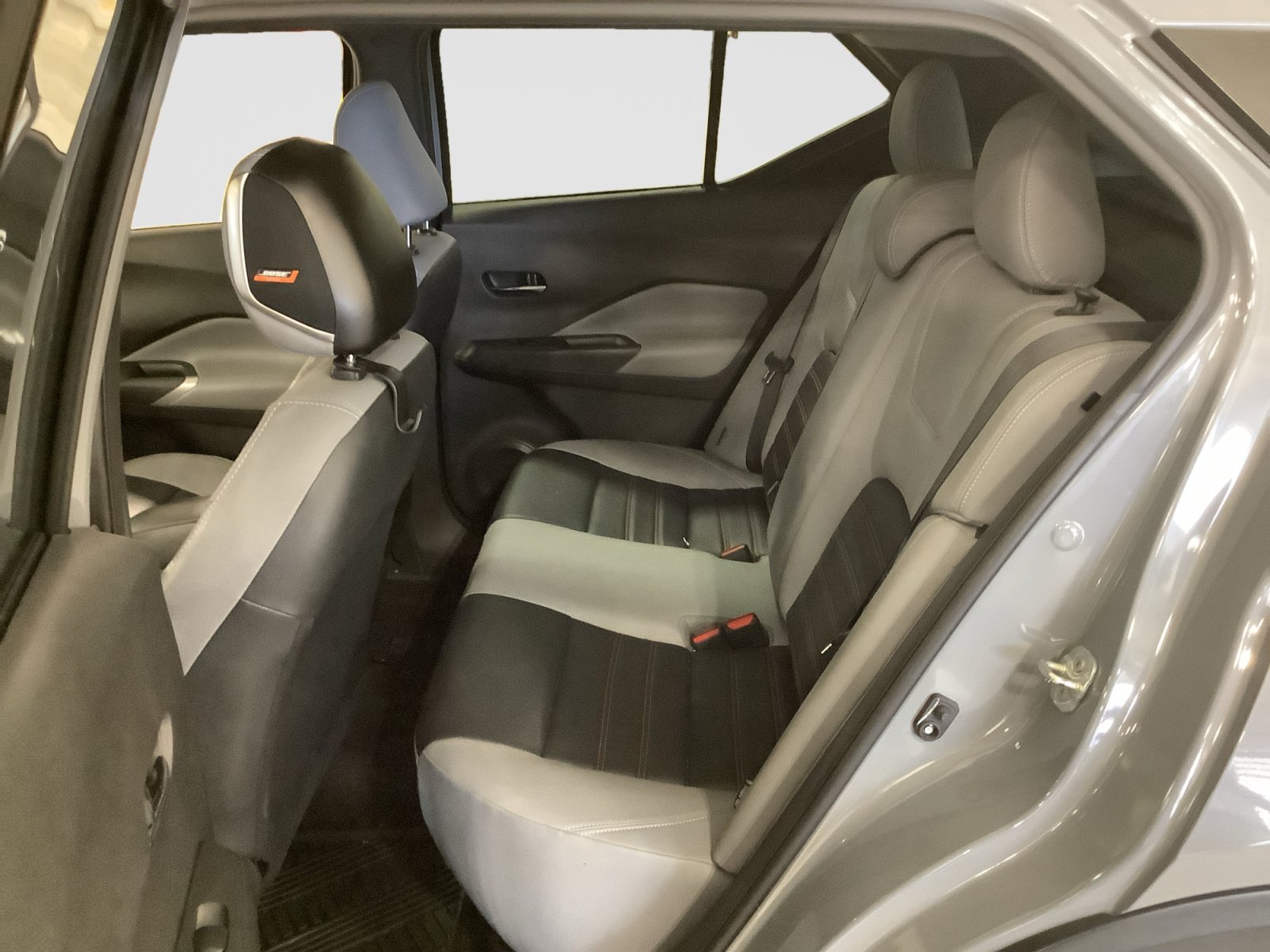 Used 2021 Nissan Kicks SR w/ SR Premium Package FWD image 13