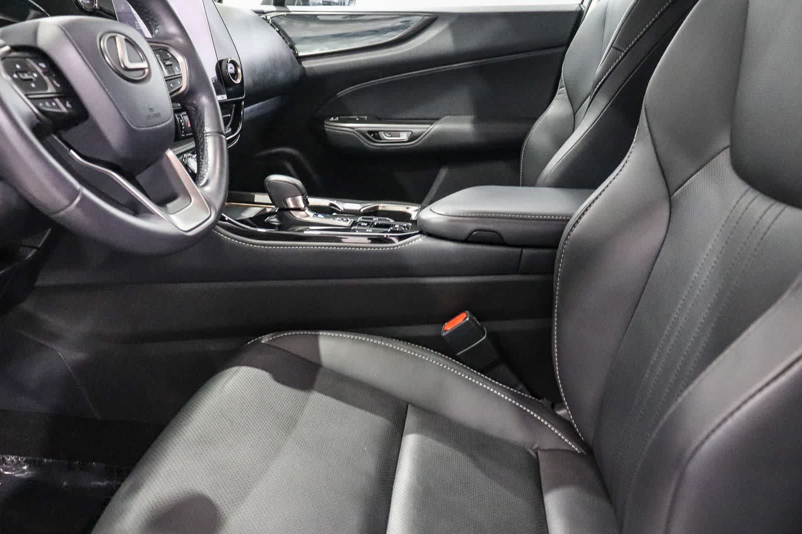 Used 2024 Lexus NX 250 FWD w/ Premium Package image 18