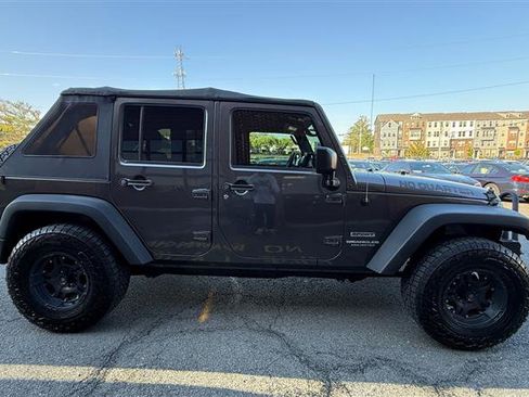 Used 2016 Jeep Wrangler Unlimited Sport AWD/4WD image 12