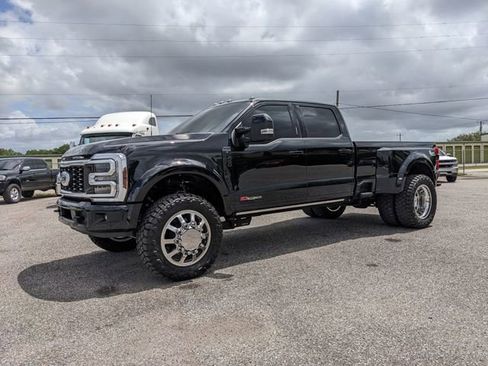 Used 2026 Ford F450 Platinum w/ FX4 Off-Road Package AWD/4WD image 8