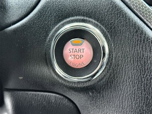 Used 2018 Nissan Pathfinder SL w/ Midnight Edition Package image 14