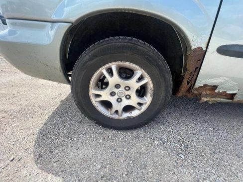 Used 2003 Dodge Caravan Sport FWD image 15