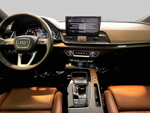 Used 2022 Audi Q5 2.0T Premium w/ Convenience Package AWD/4WD image 16