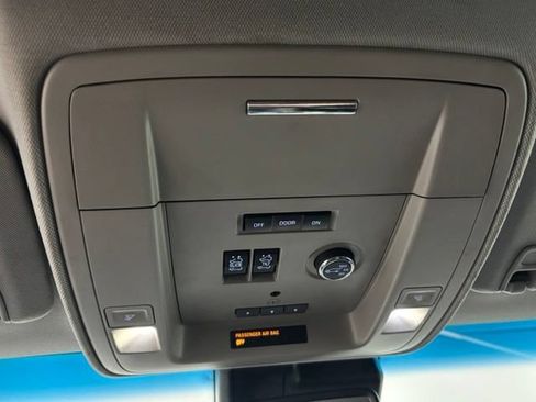 Used 2016 Chevrolet Tahoe LT AWD/4WD image 39