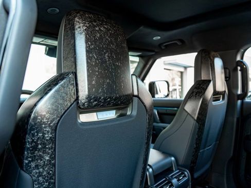 Certified 2026 Land Rover Defender 110 OCTA image 21