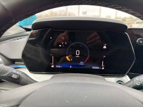 Used 2025 Chevrolet Trax LT w/ LT Convenience Package image 41