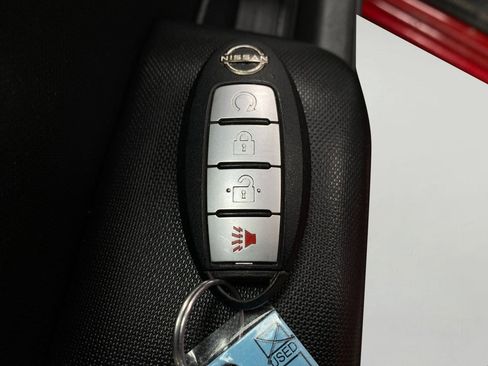 Used 2023 Nissan Frontier SV w/ SV Premium Package image 32