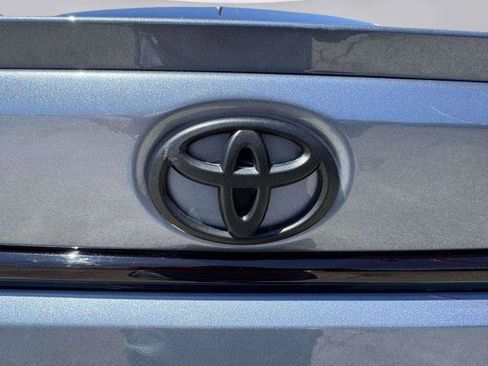 Used 2025 Toyota Corolla SE FWD image 16