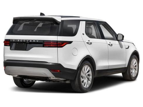 Used 2025 Land Rover Discovery S image 2
