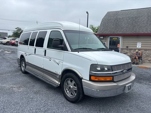 Used 2004 Chevrolet Express 1500 RWD image 4
