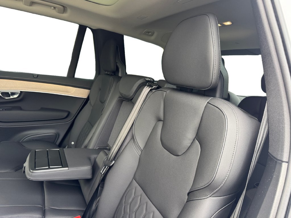 New 2027 Volvo XC90 T8 Plus AWD/4WD image 27