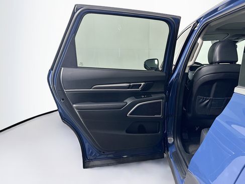 Used 2025 Kia Telluride S FWD image 27