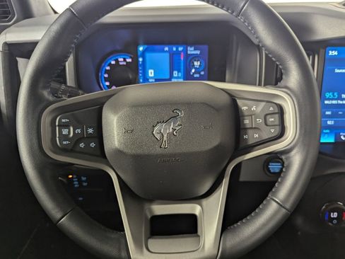 Used 2023 Ford Bronco Everglades AWD/4WD image 19